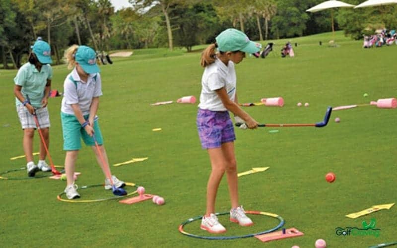 junior golf tournaments play