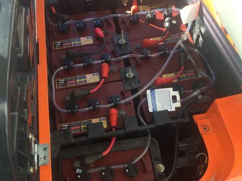 how long do 48 volt golf cart batteries last