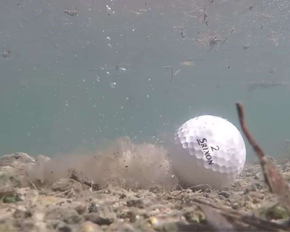do golf balls sink